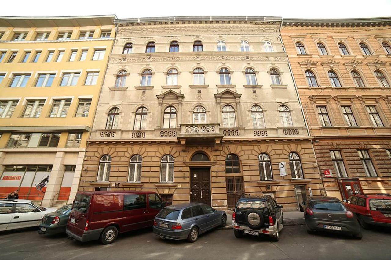 Bpr Oktogon Center Apartment Budapest Exteriör bild